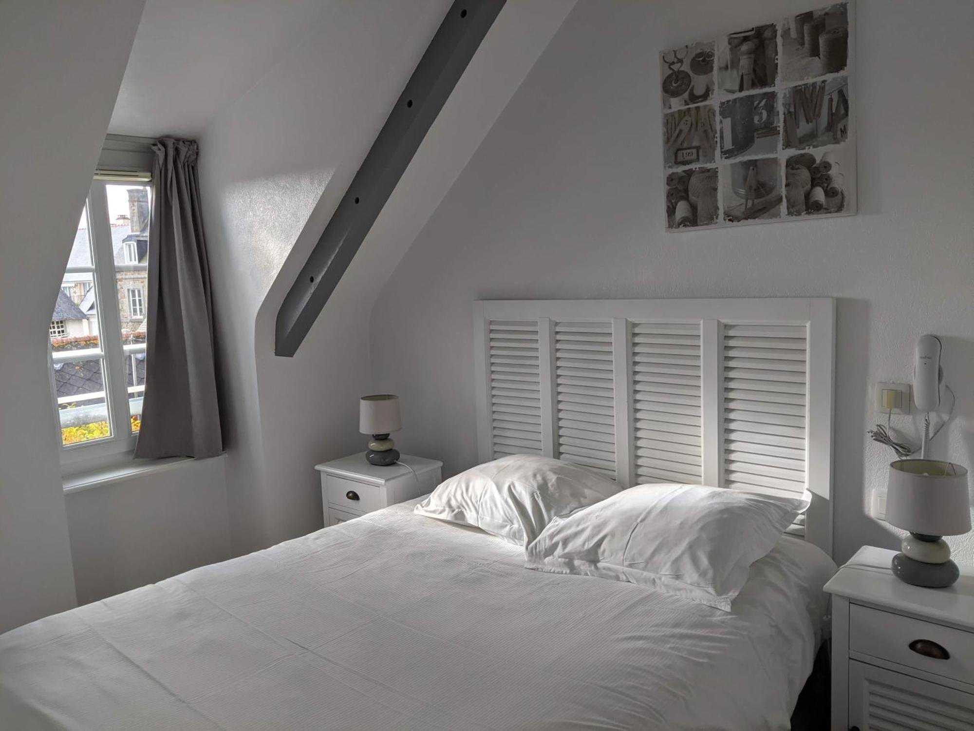 Contact Hotel - Hotel Le Lion D'Or Lamballe Exteriér fotografie
