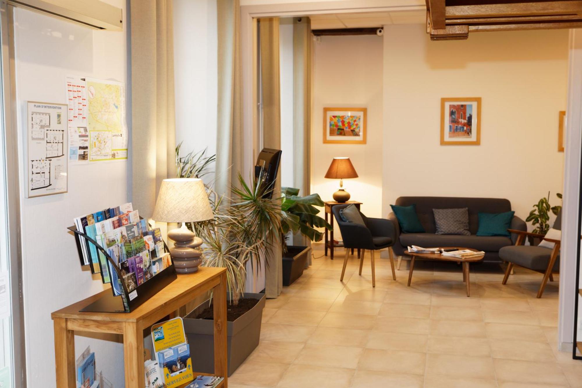Contact Hotel - Hotel Le Lion D'Or Lamballe Exteriér fotografie