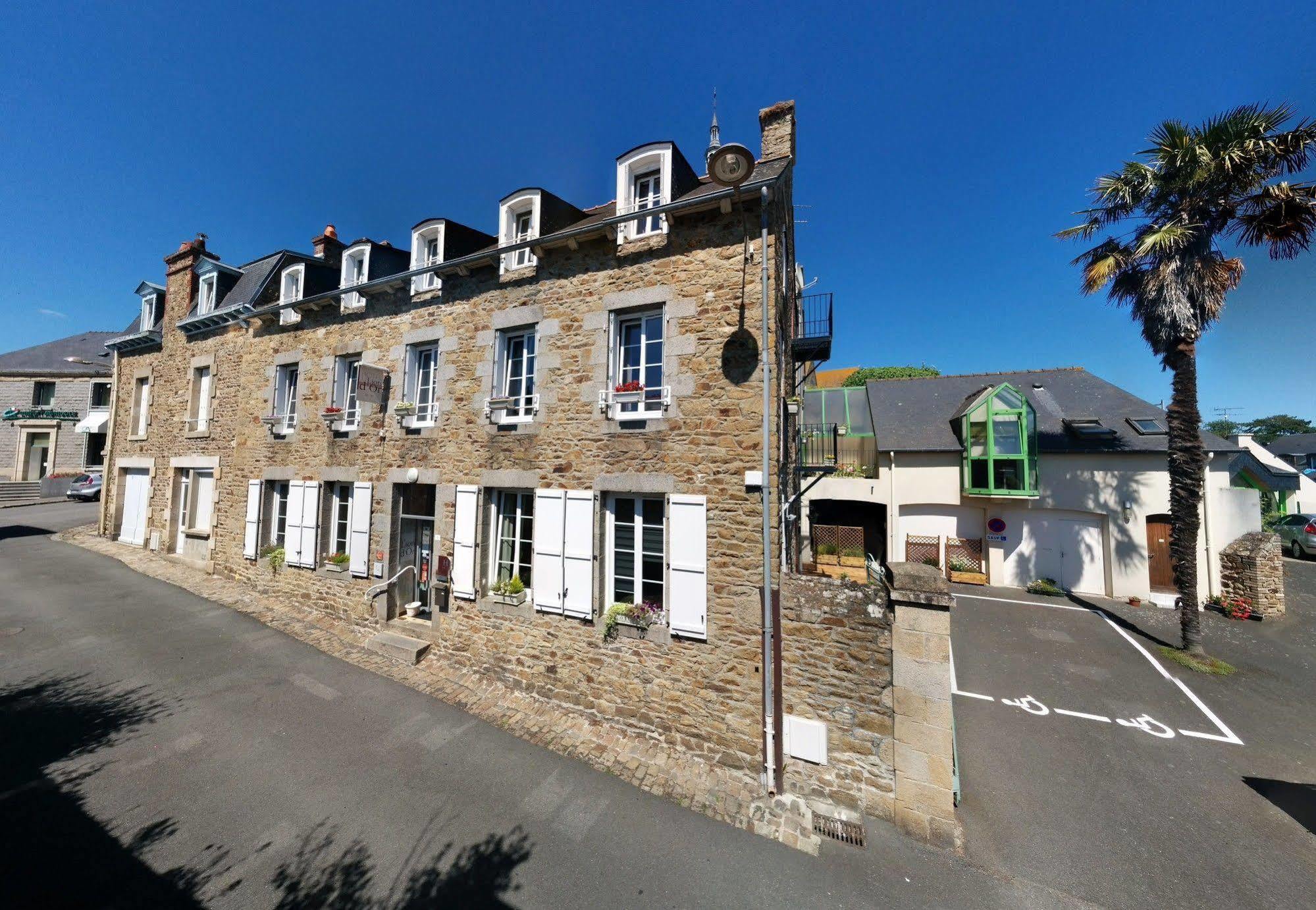 Contact Hotel - Hotel Le Lion D'Or Lamballe Exteriér fotografie