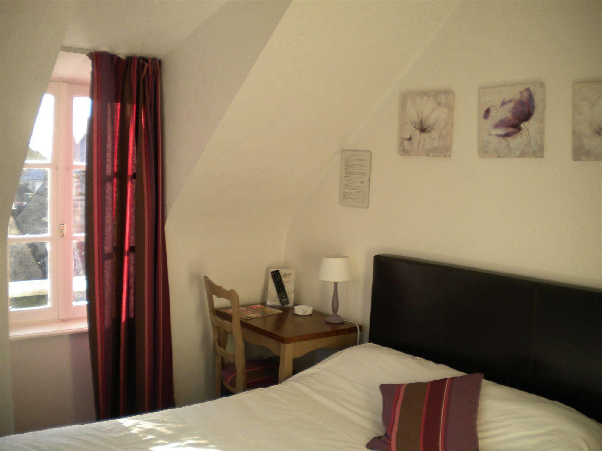 Contact Hotel - Hotel Le Lion D'Or Lamballe Exteriér fotografie